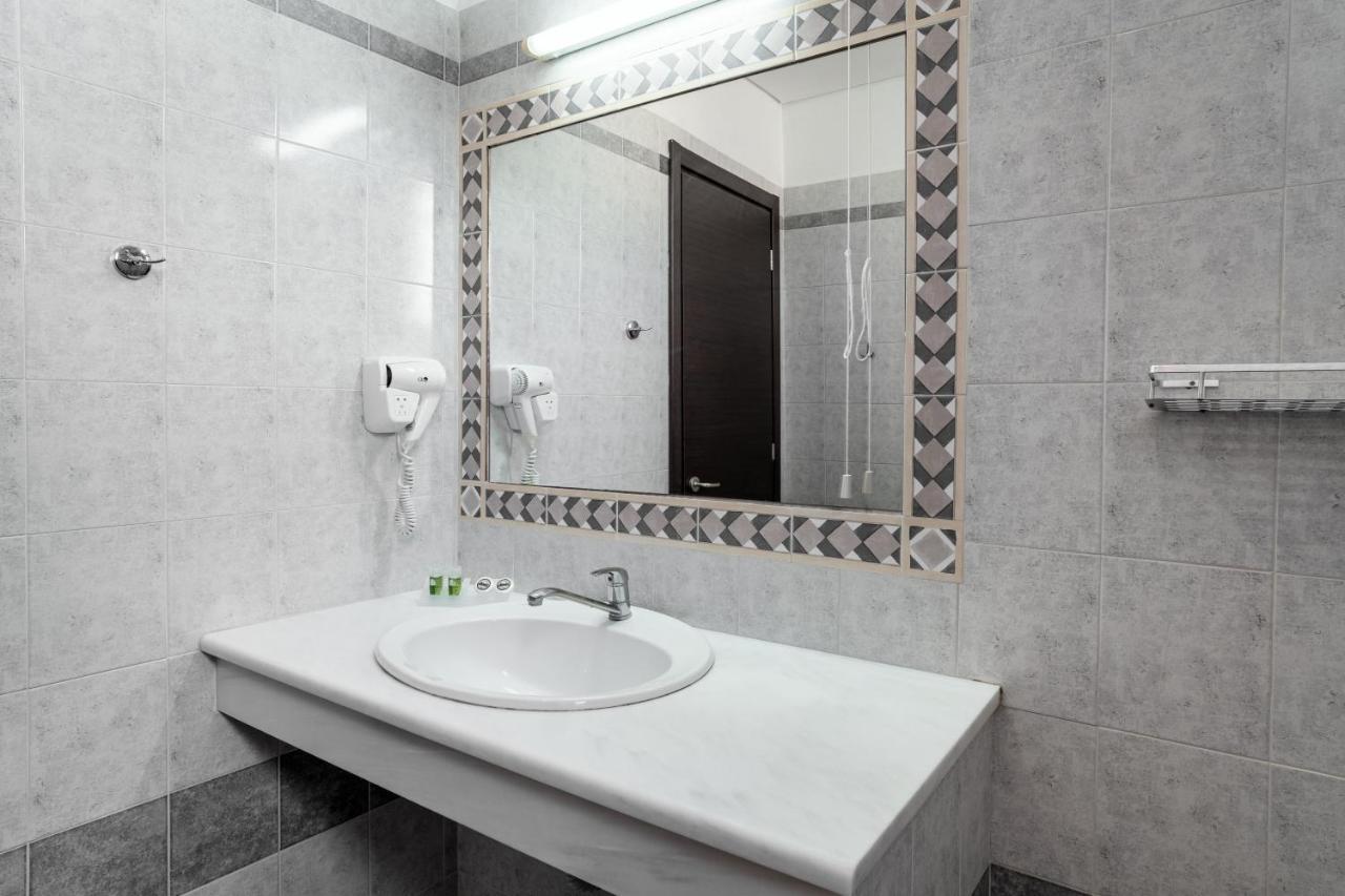 Pavlou Hotel Poros Town