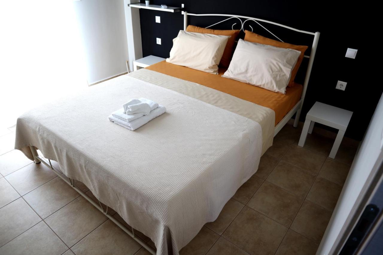 Elioj House *