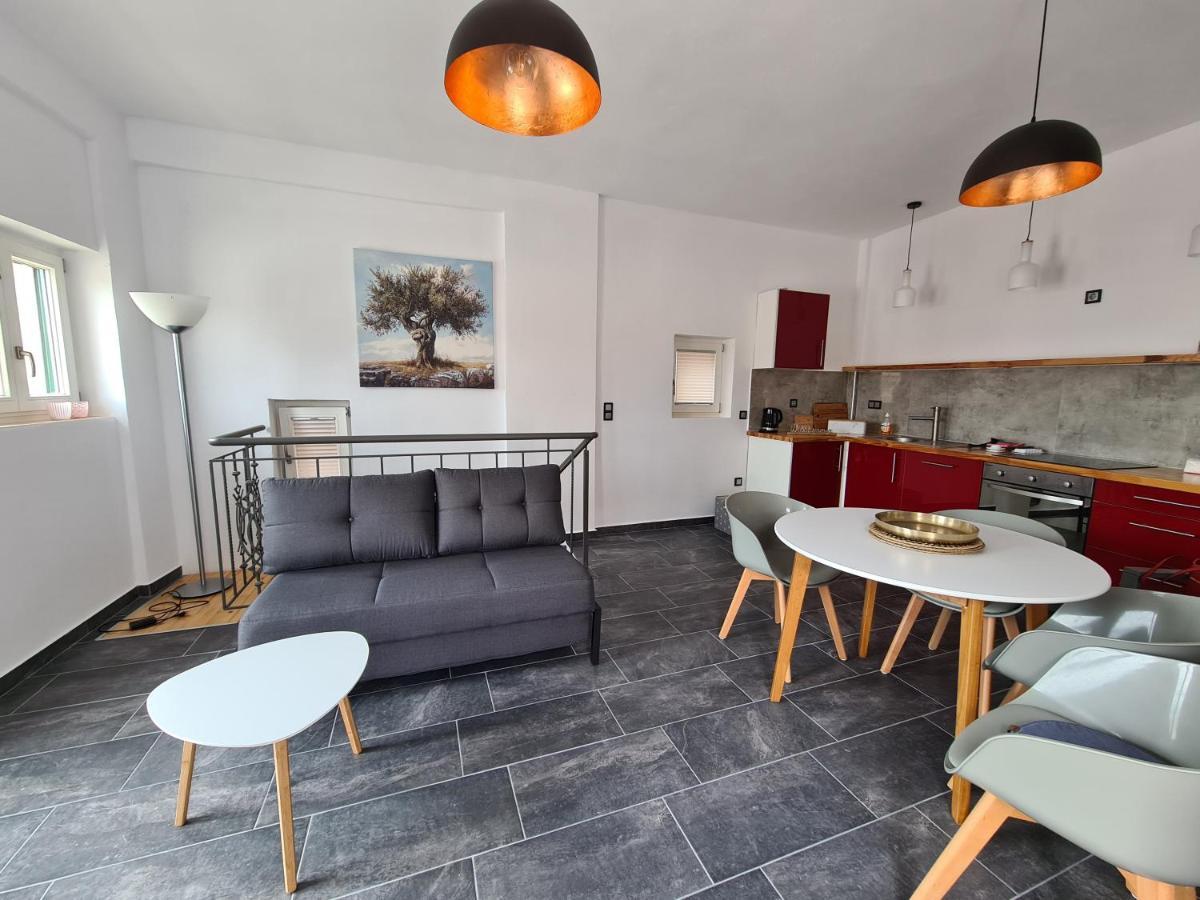 Townhouse Apartment *