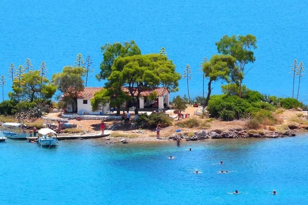 Aquaterra Askeli Poros * Poros Town