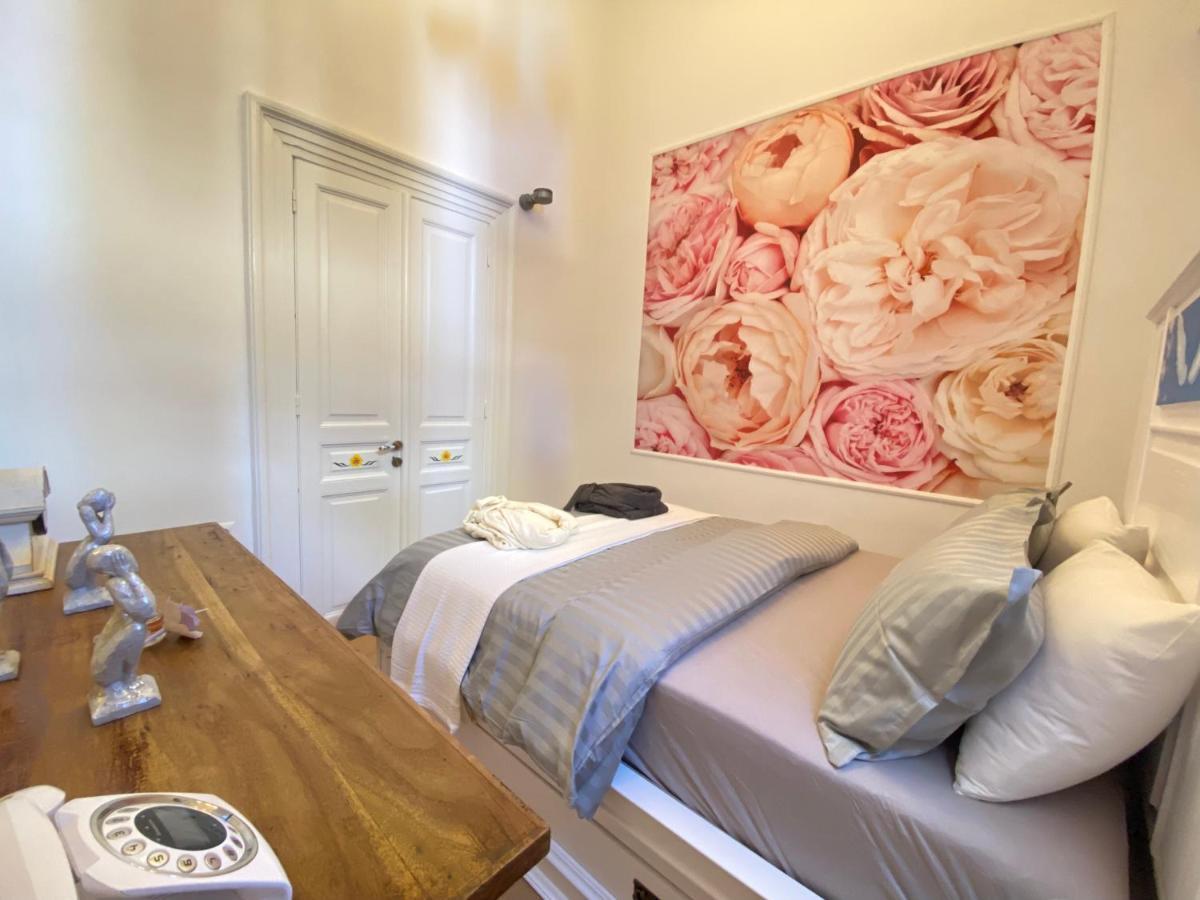 “athenas” Neoclassic Harbour View Apartment Symi