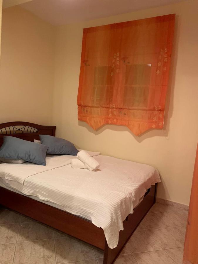 Alexi Apartment