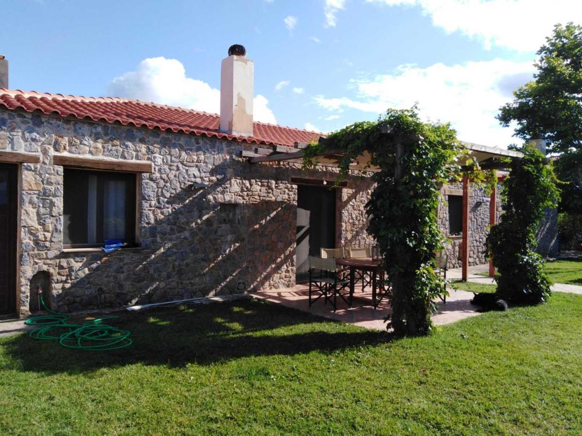 Agali. * Agia Anna (Evia)