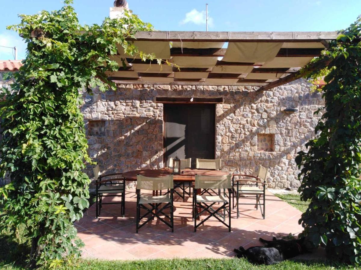 Agali. Holiday home Agia Anna (Evia)