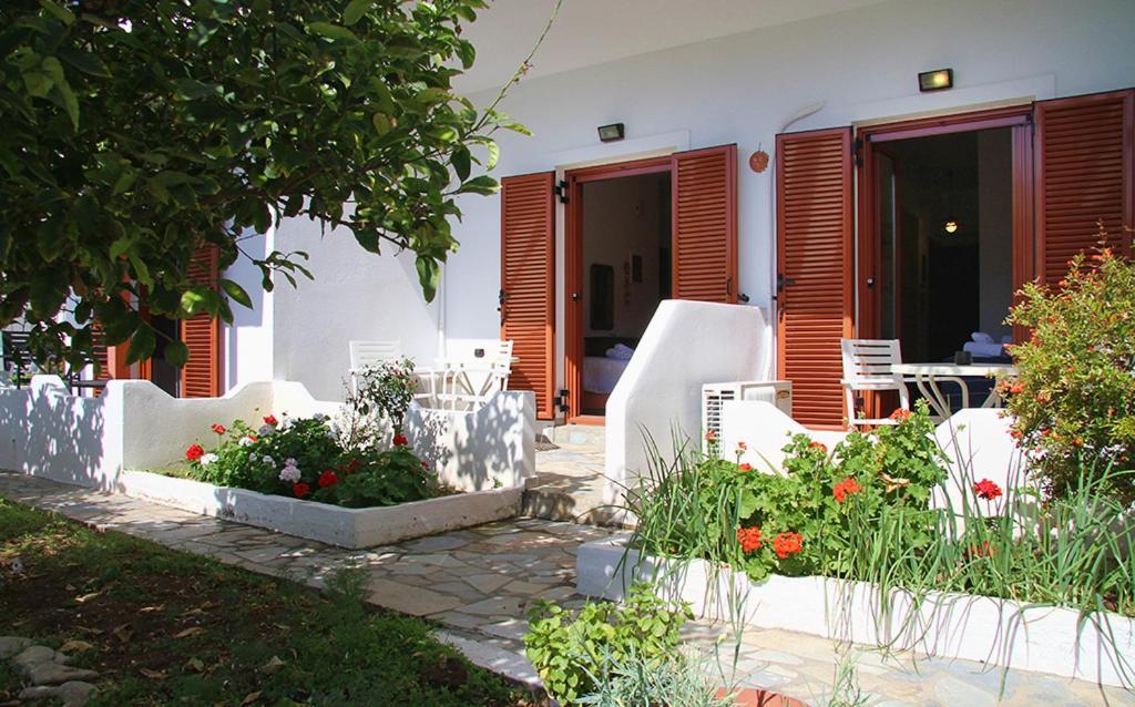 Helios Serifos Guest house *