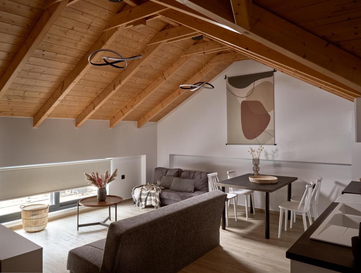 Giannoulis Apartment
