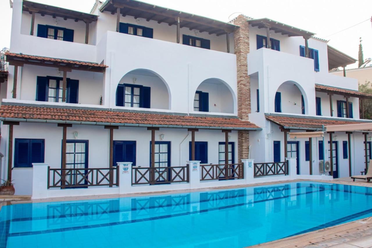 7 Islands Spetses Town