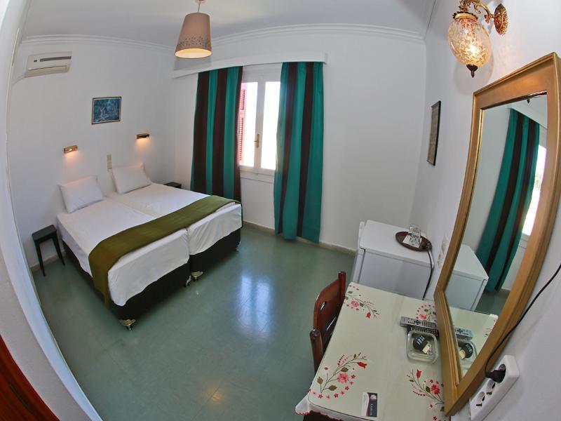 Kamelia * Spetses Town