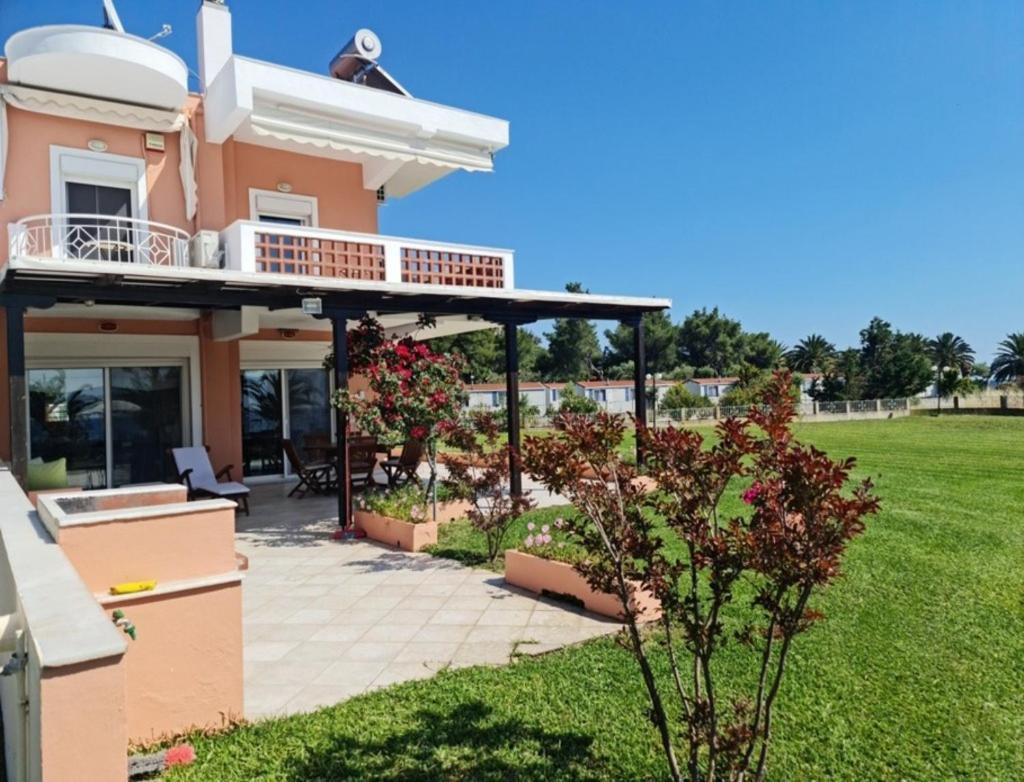 Stunning Beachfront For Rent