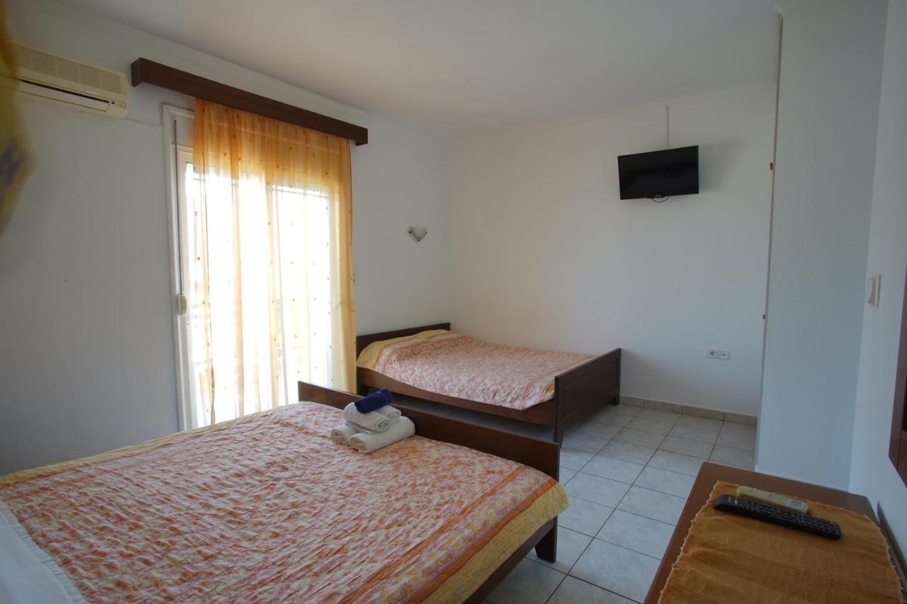 Golden View Studios Apartment *