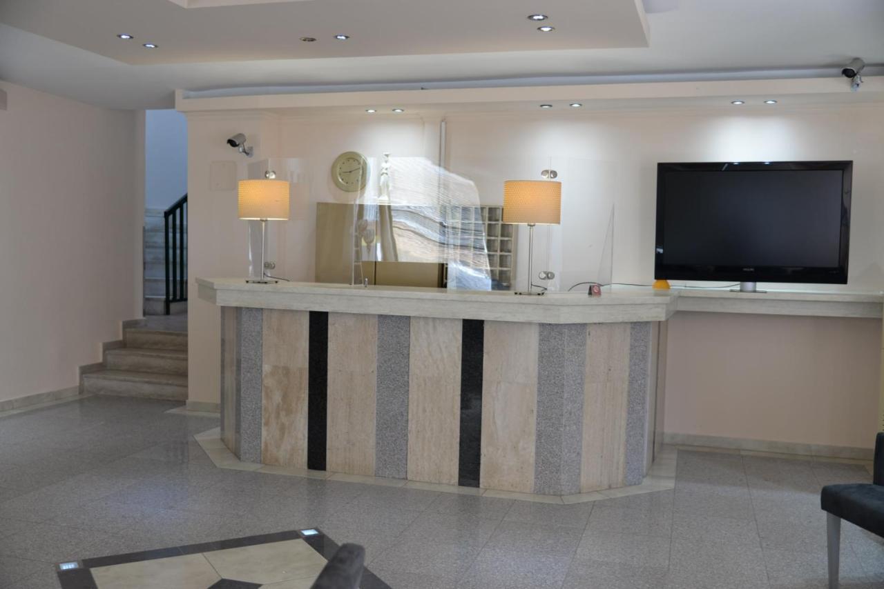 Hotel Cariatis 2*