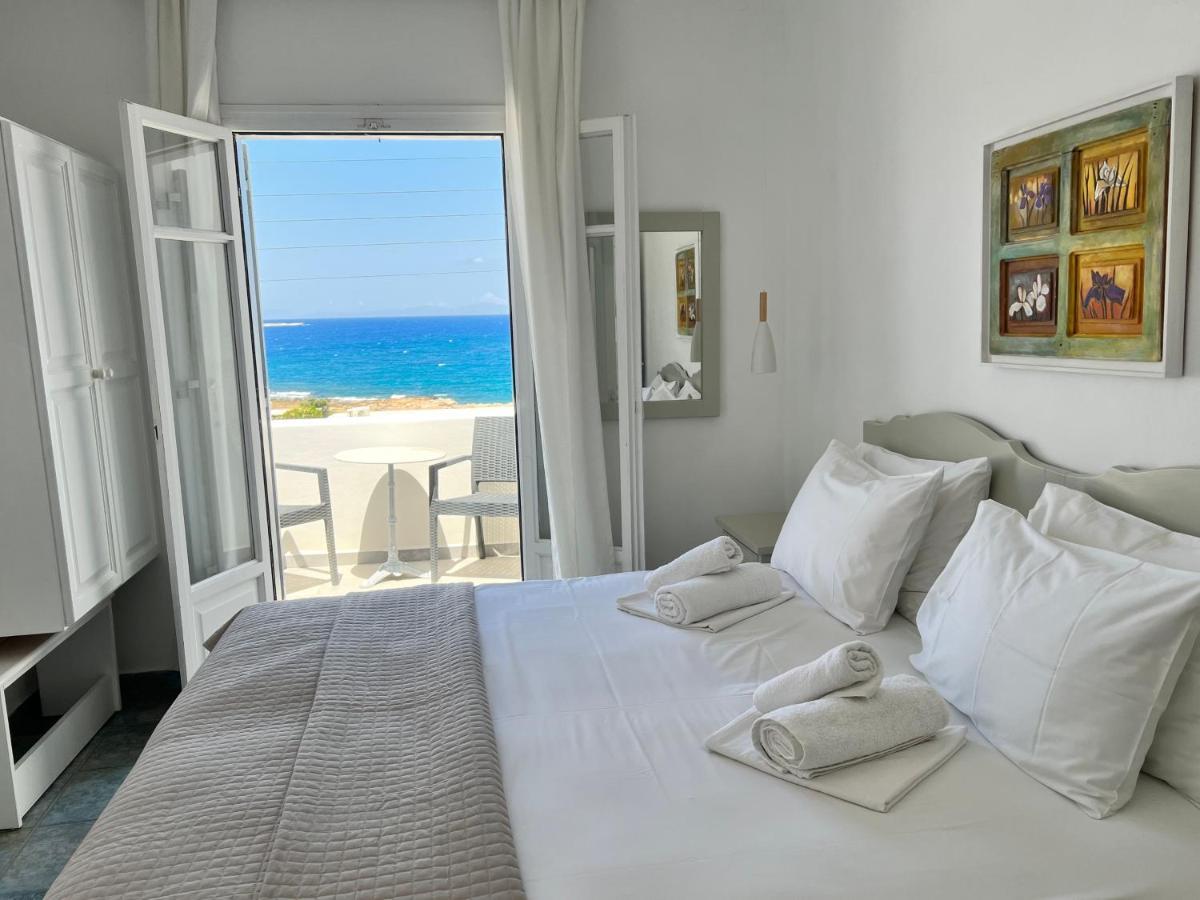 Vavanos Studios * Naousa (Paros)