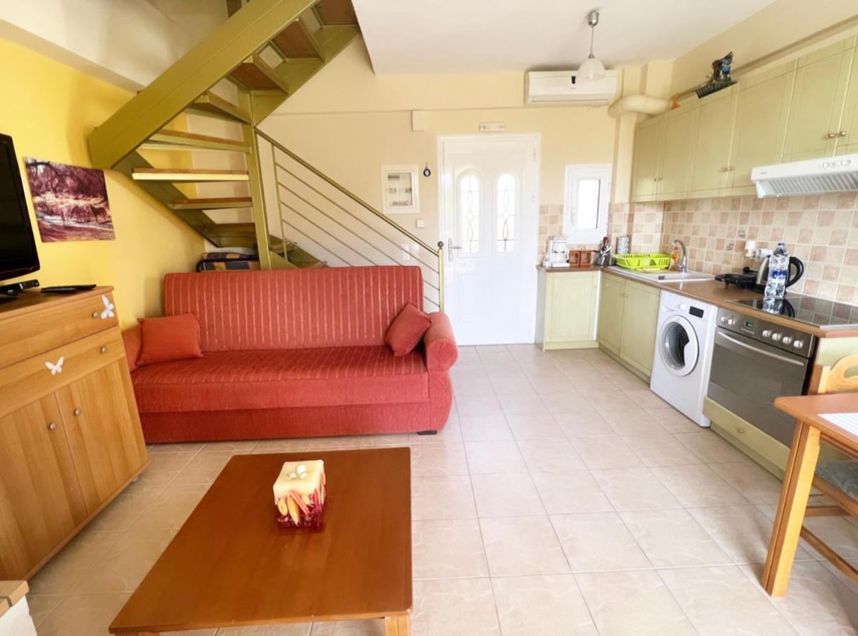 Maisonette Sea View , Apartment Finikounta