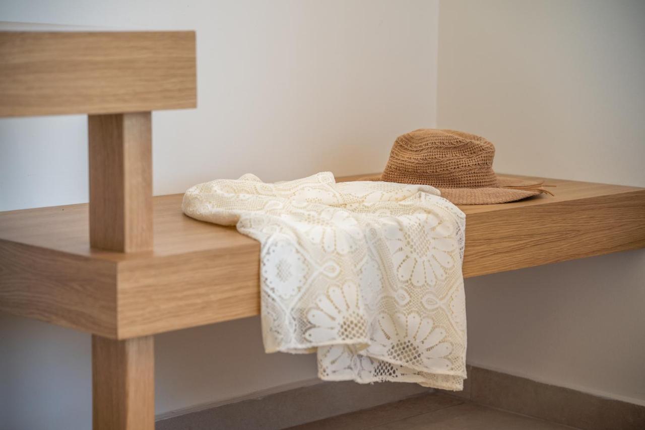Onar - Staying In Comfort * Kissamos