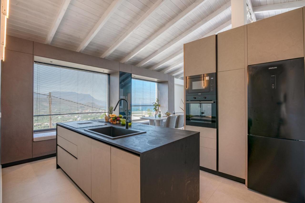 Onar - Staying In Comfort Kissamos