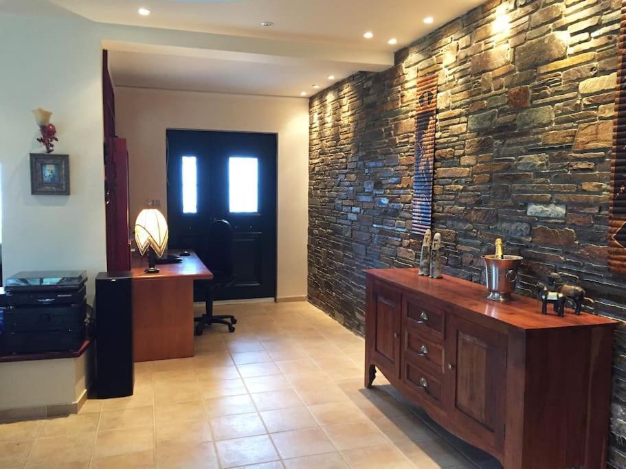 Sens De Dieu - Private Luxury Diakopto