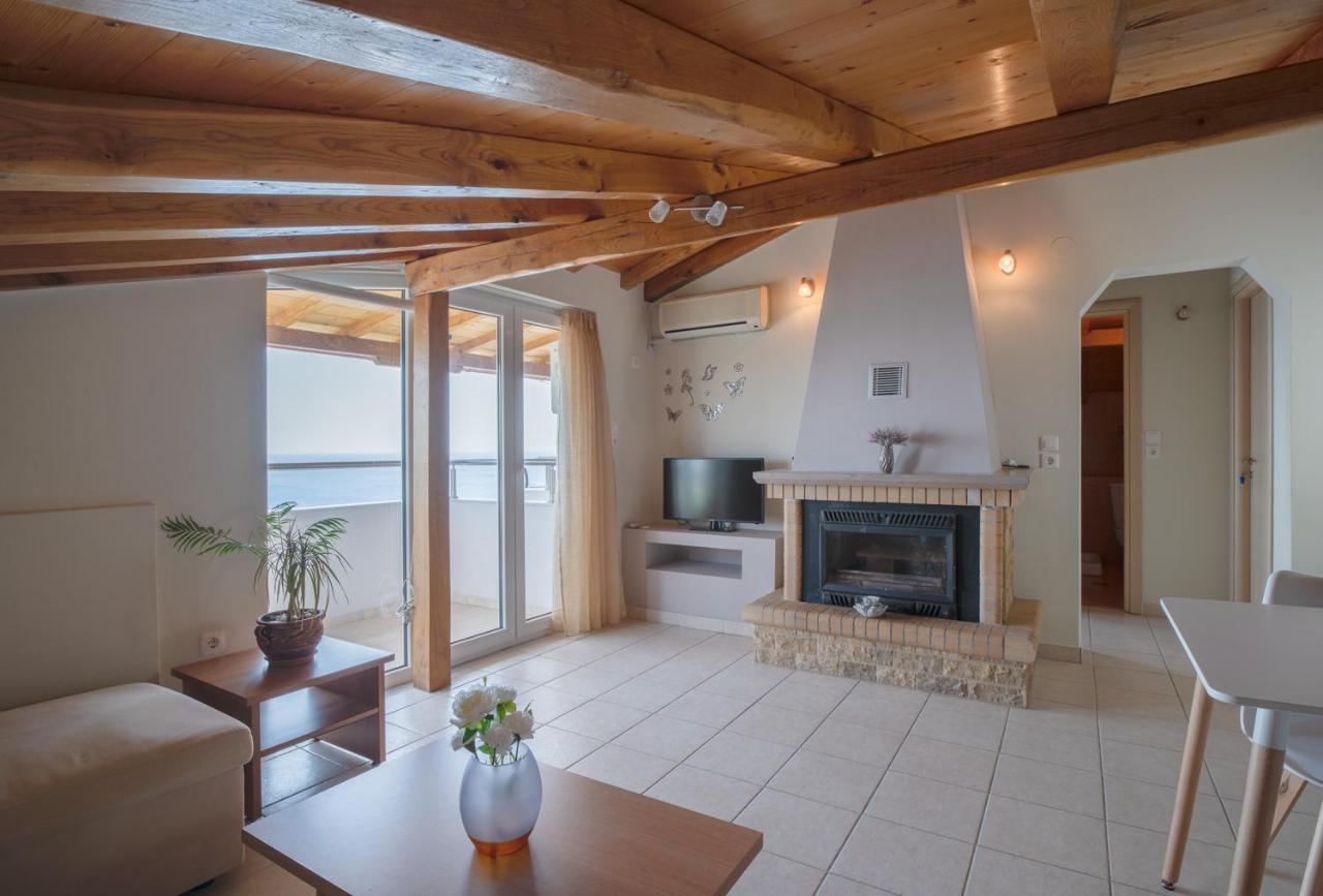 Apartment Pantheon Attic Alonnisos Town