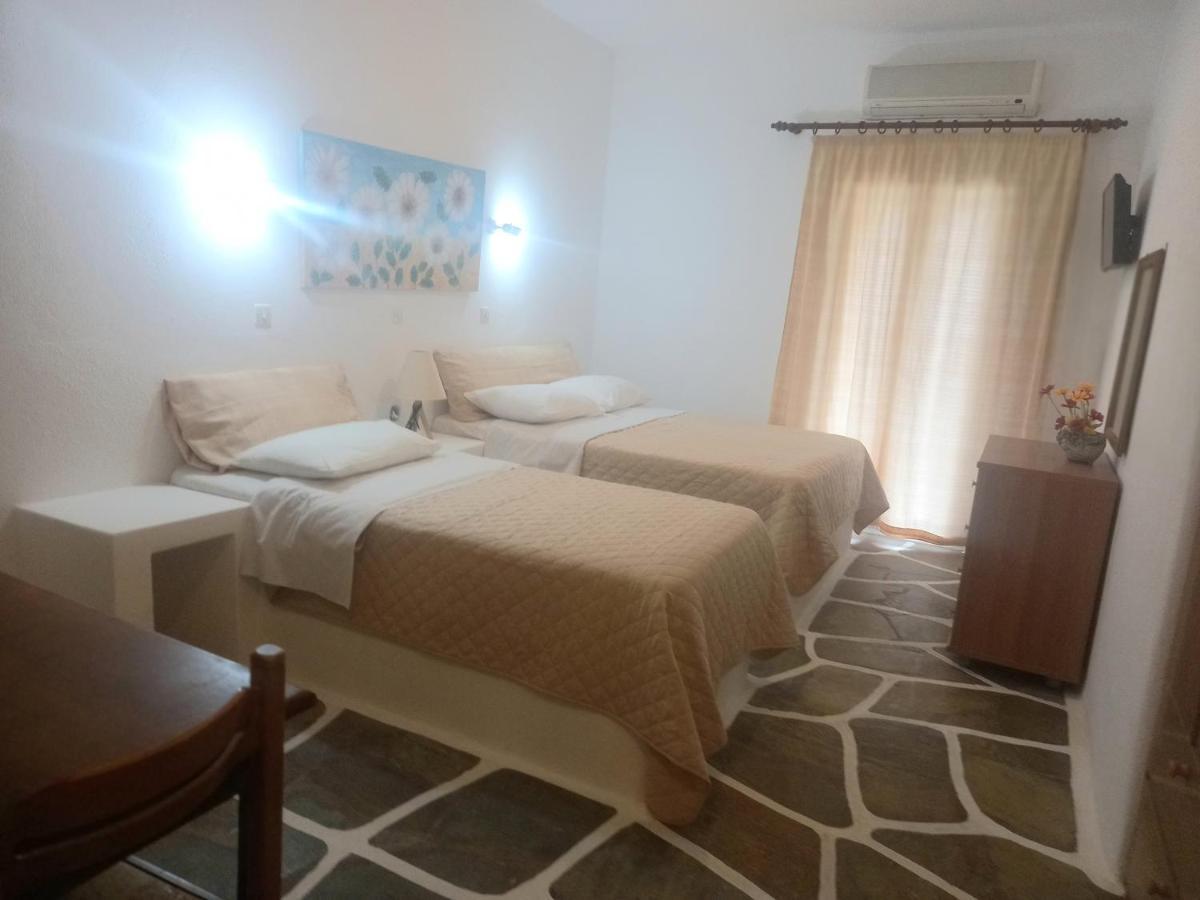 Villa Rena Batsi (Andros)
