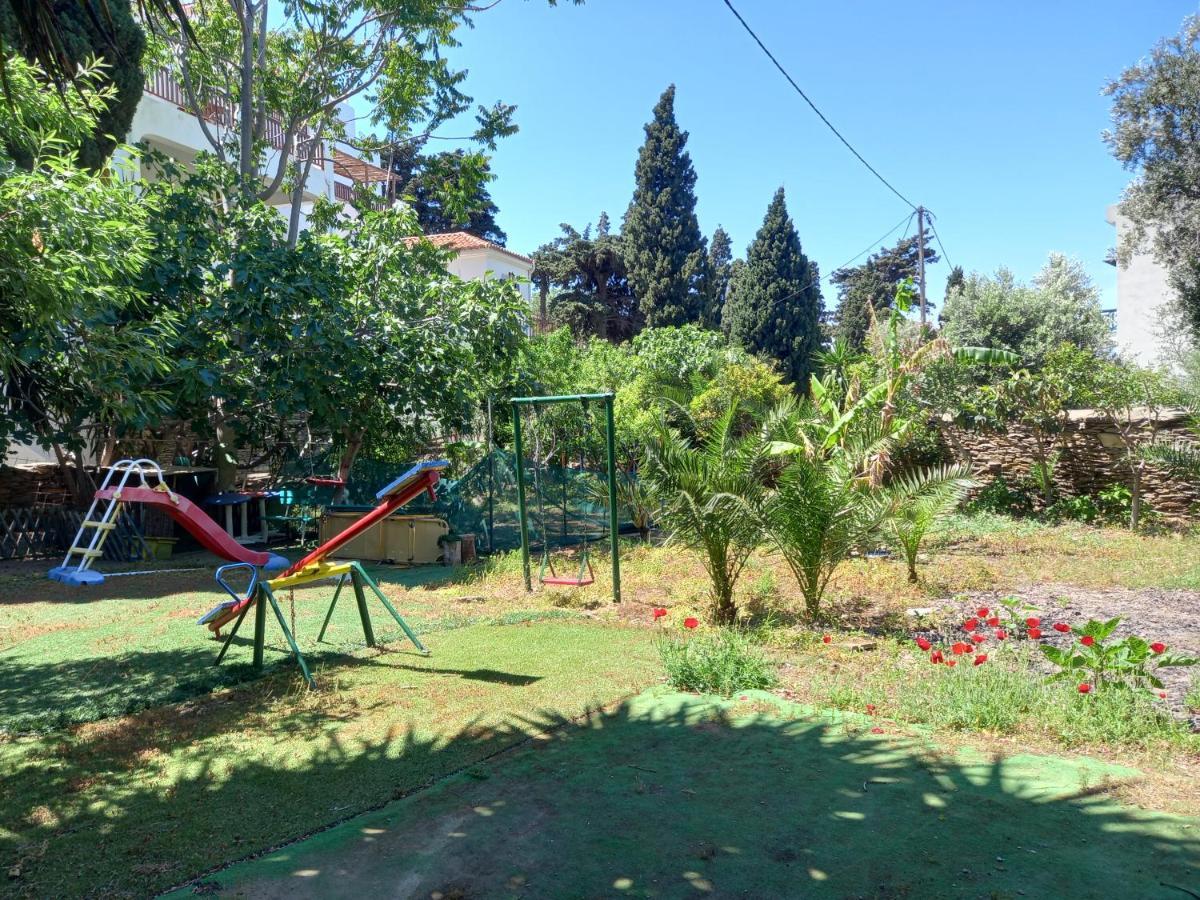 Villa Rena Batsi (Andros)