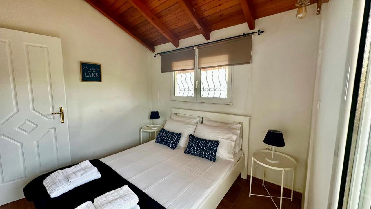 And Sea Holiday home Vouliagmeni Lake