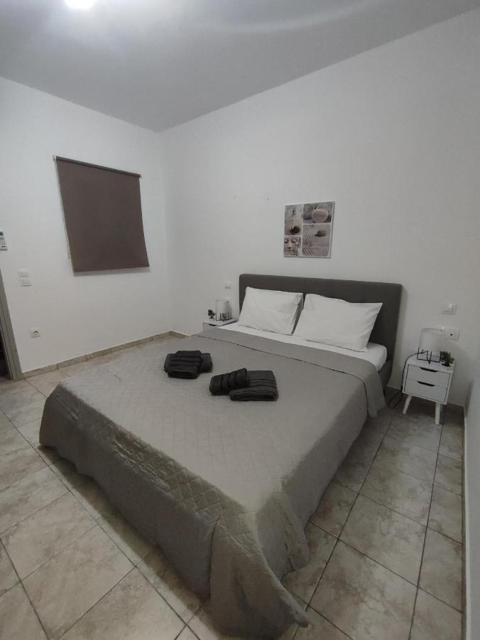 Mia Casaki Naousa (Paros)