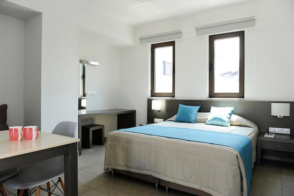 Ledra Aparthotel 3*