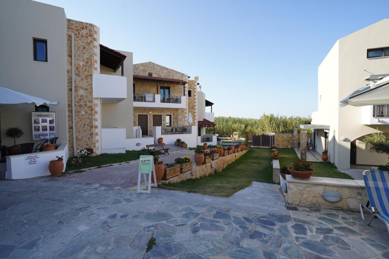 Ledra Aparthotel 3*