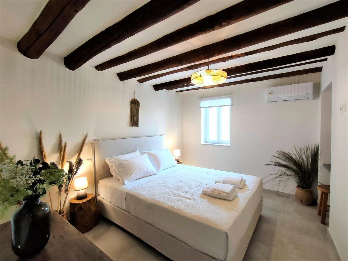 Holiday home Spiti Sea View Neoclassical House In *