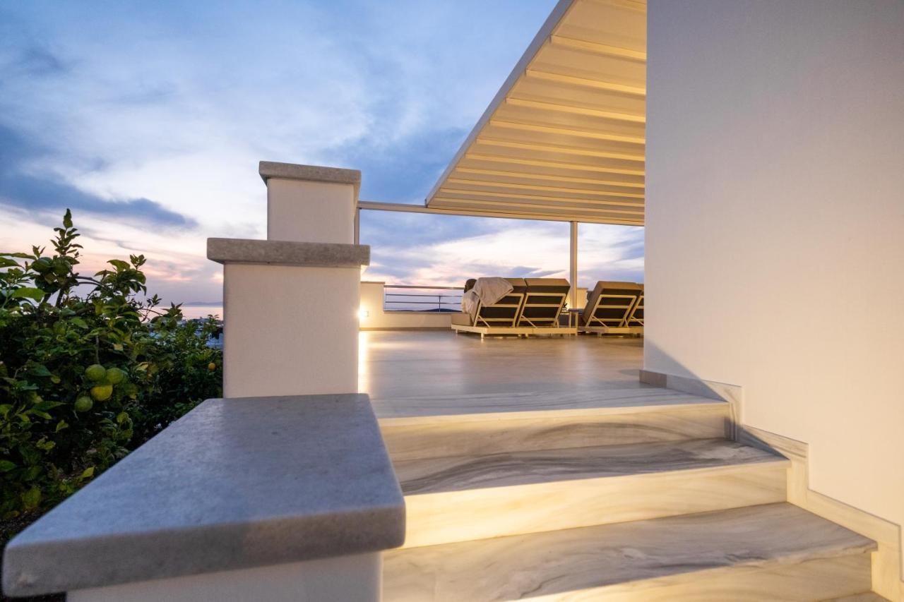 Panos Sunset View Villa *