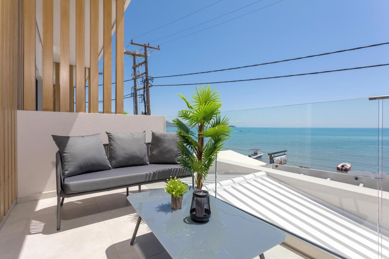 Akrogiali Luxury View