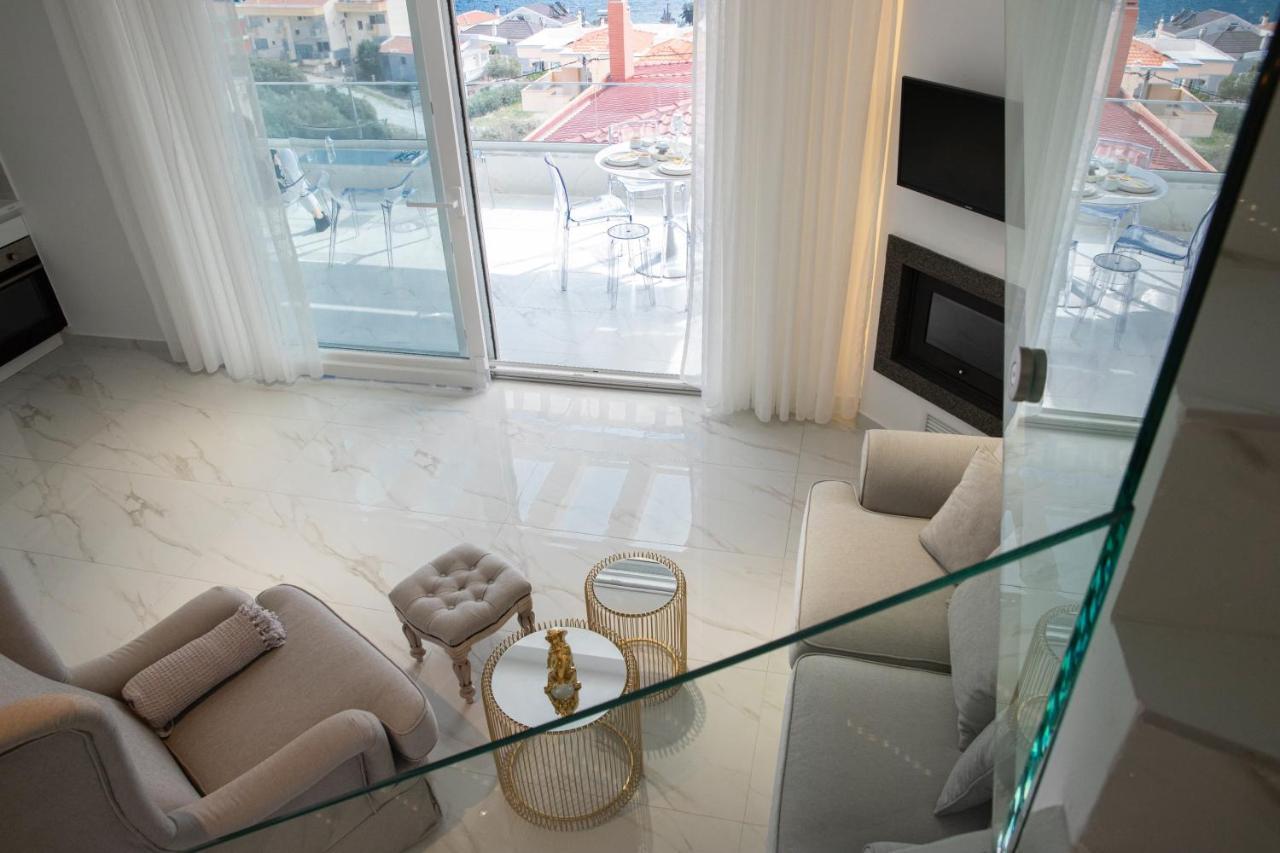 Dk Luxury Apartment Nea Peramos (Macedonia)