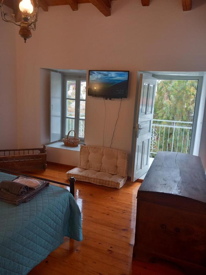 Iolis Loft Hydra Apartment