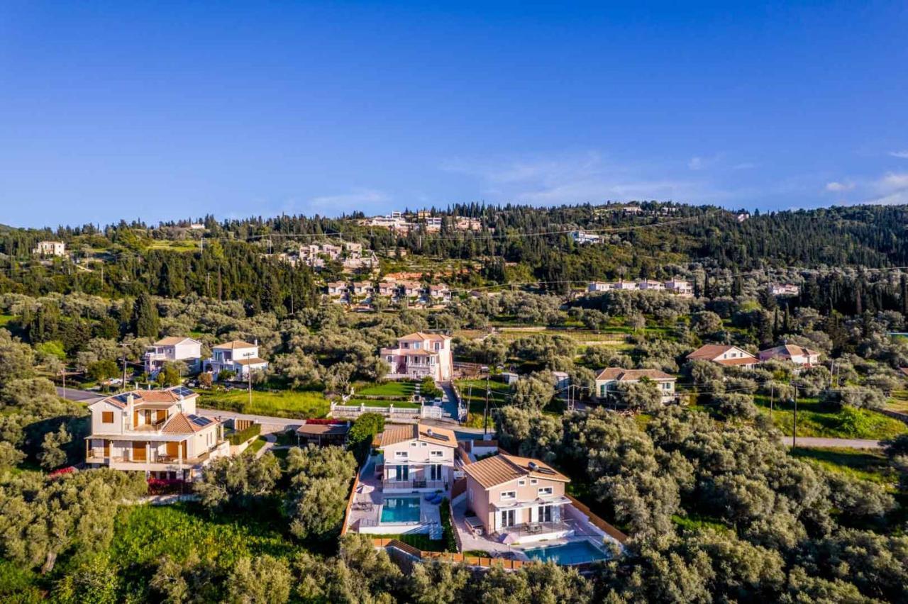Elianthos Luxury Villa Tsoukaladhes