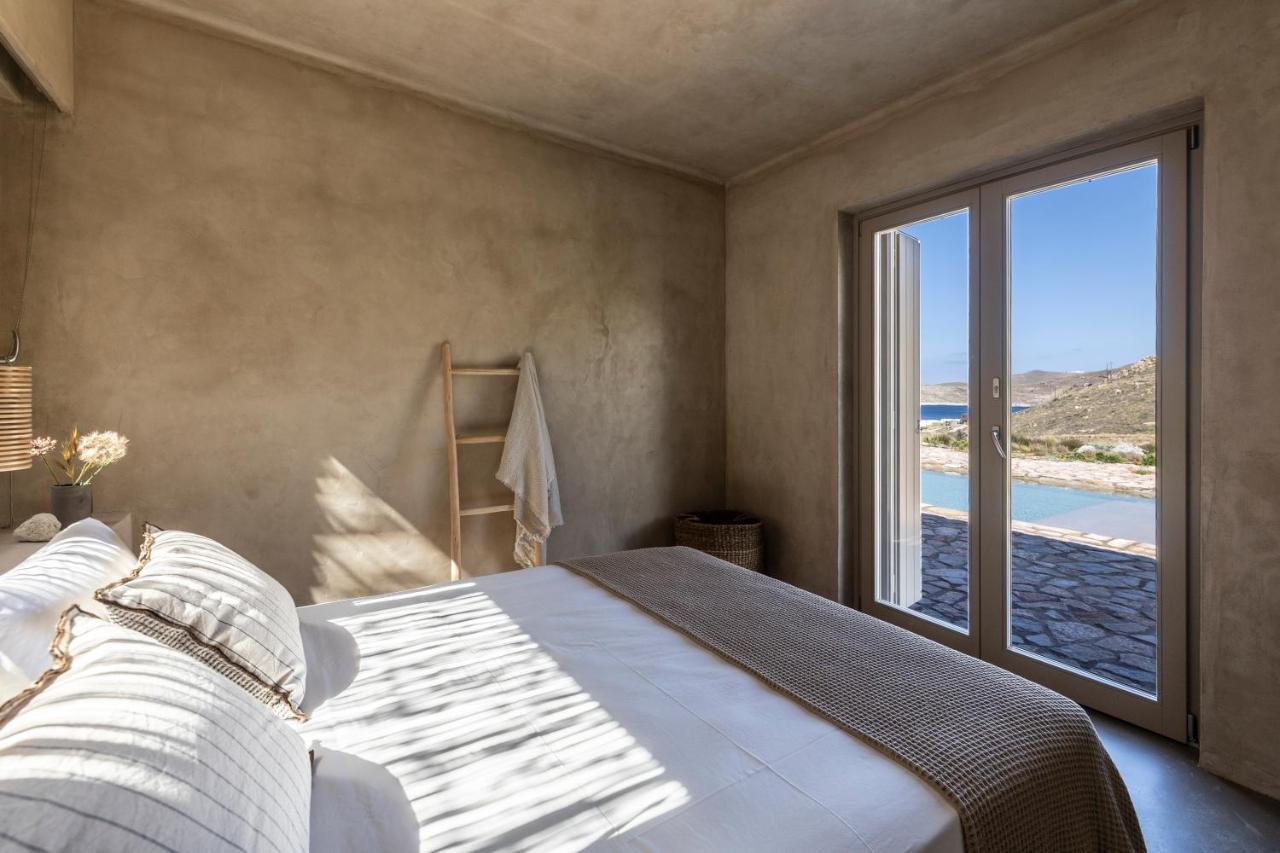Homa Serifos Pool Villa