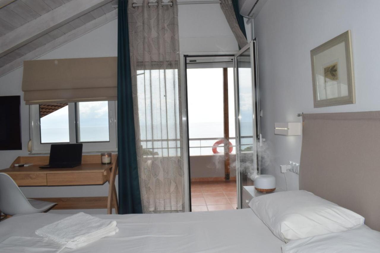 Apartment Alexandros Seaside Family & - Paradise, 7' From Petalidi