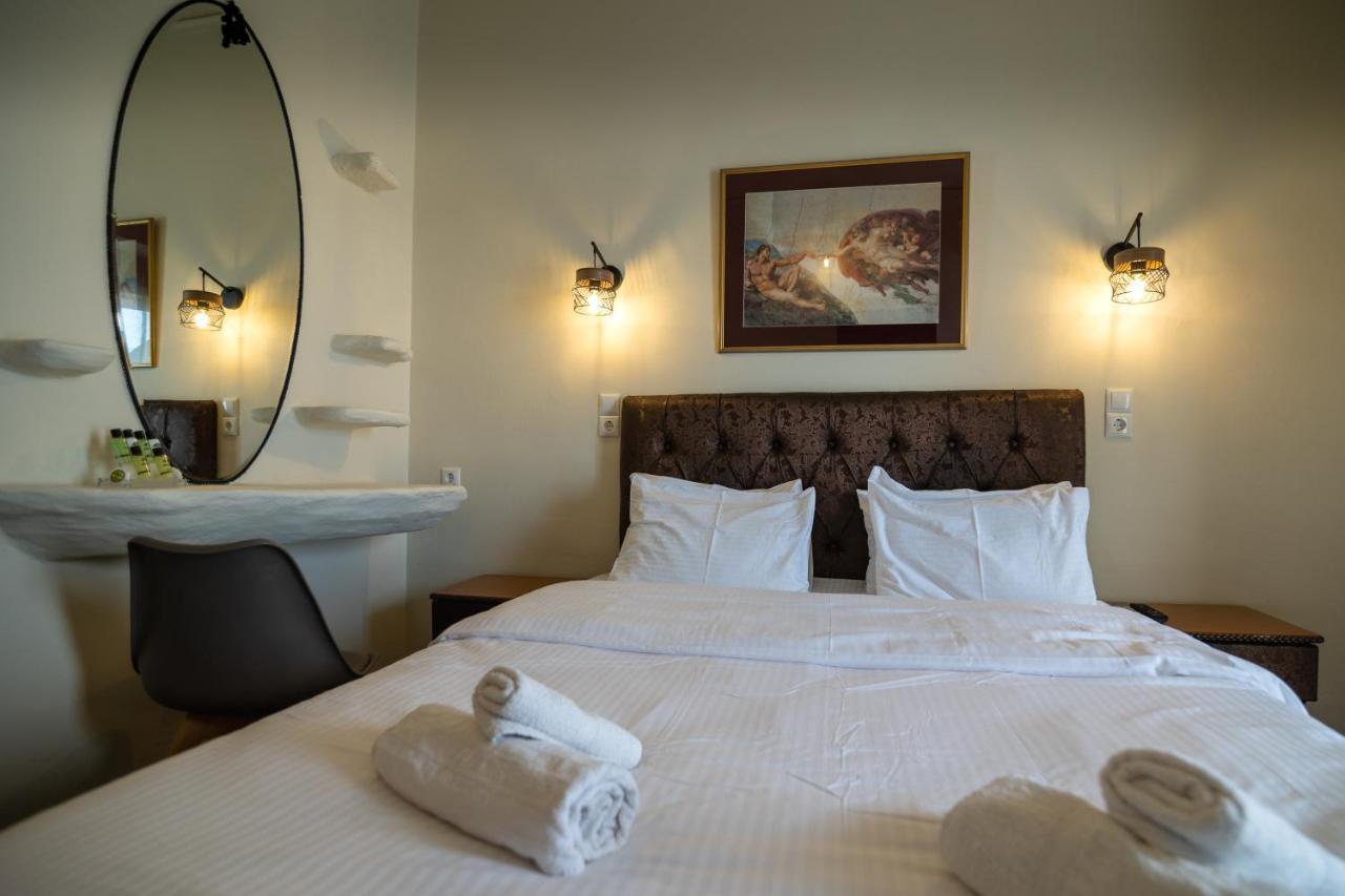 Votsalakia & Luxury Hotel 2*