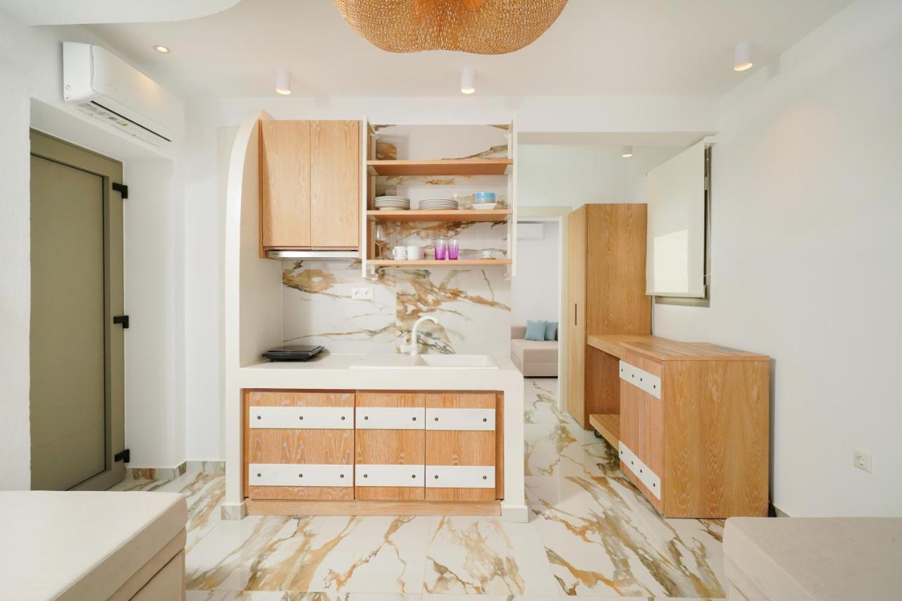 Athina Palace Luxurious Appartments Potos