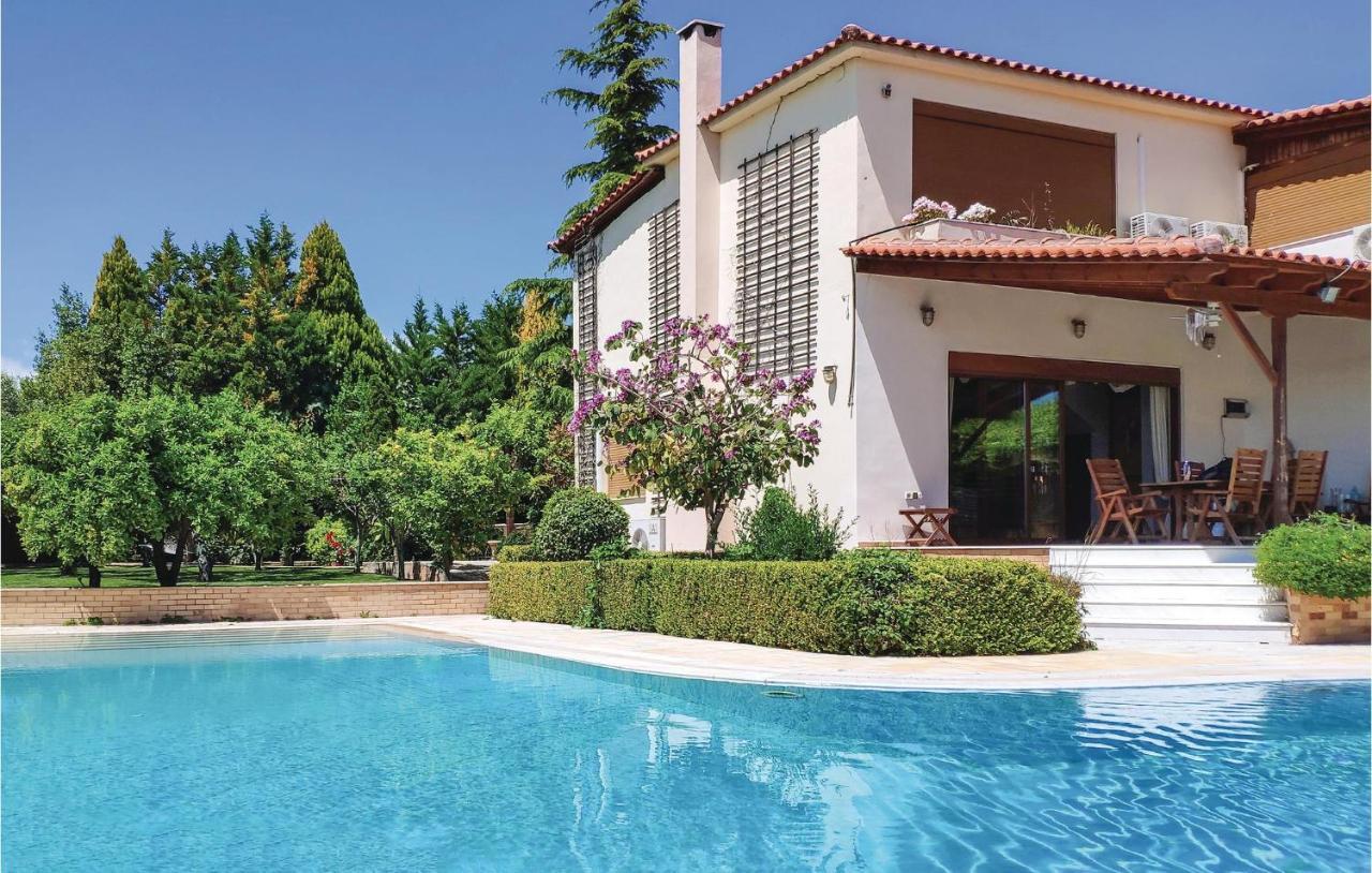 Holiday home Lovely In With Wifi Kiaton
