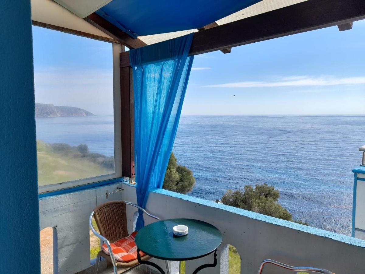 Aparthotel Delfini Akhladheri