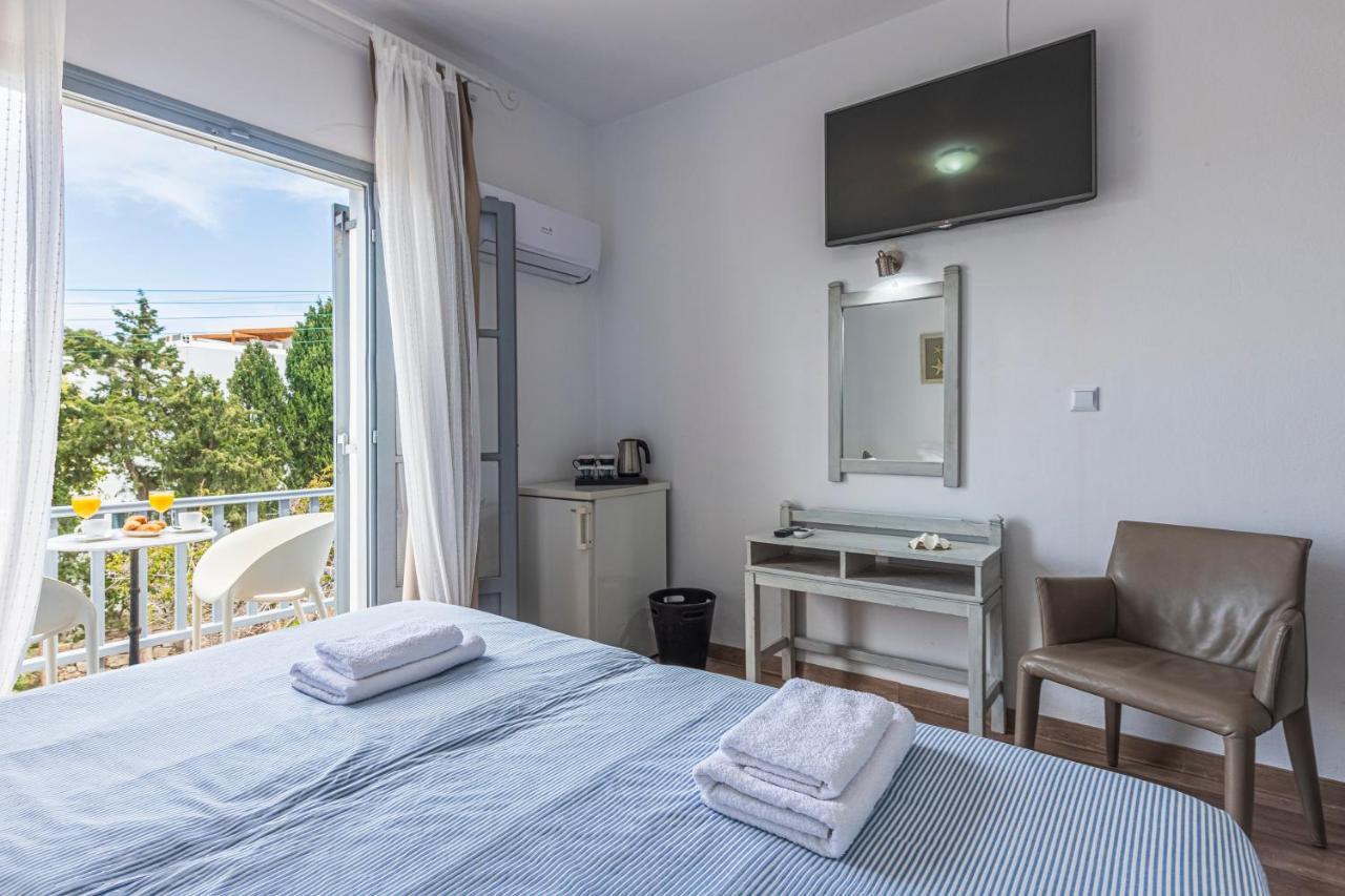 Manto Naousa (Paros)