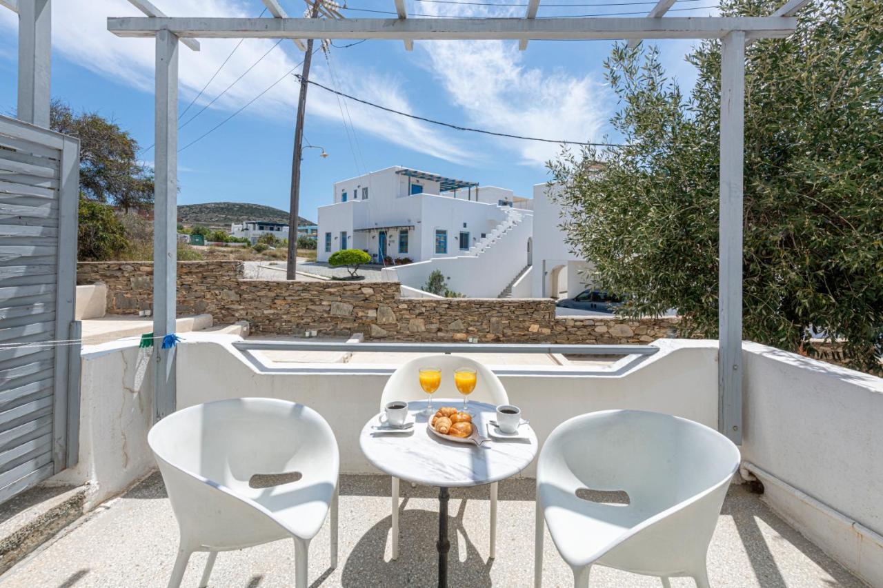 Manto Naousa (Paros)