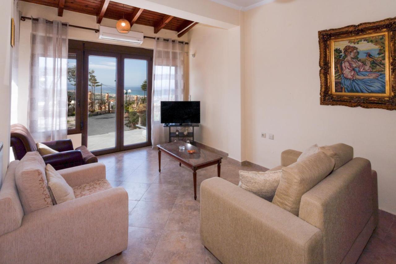Blue Panorama Apartment *