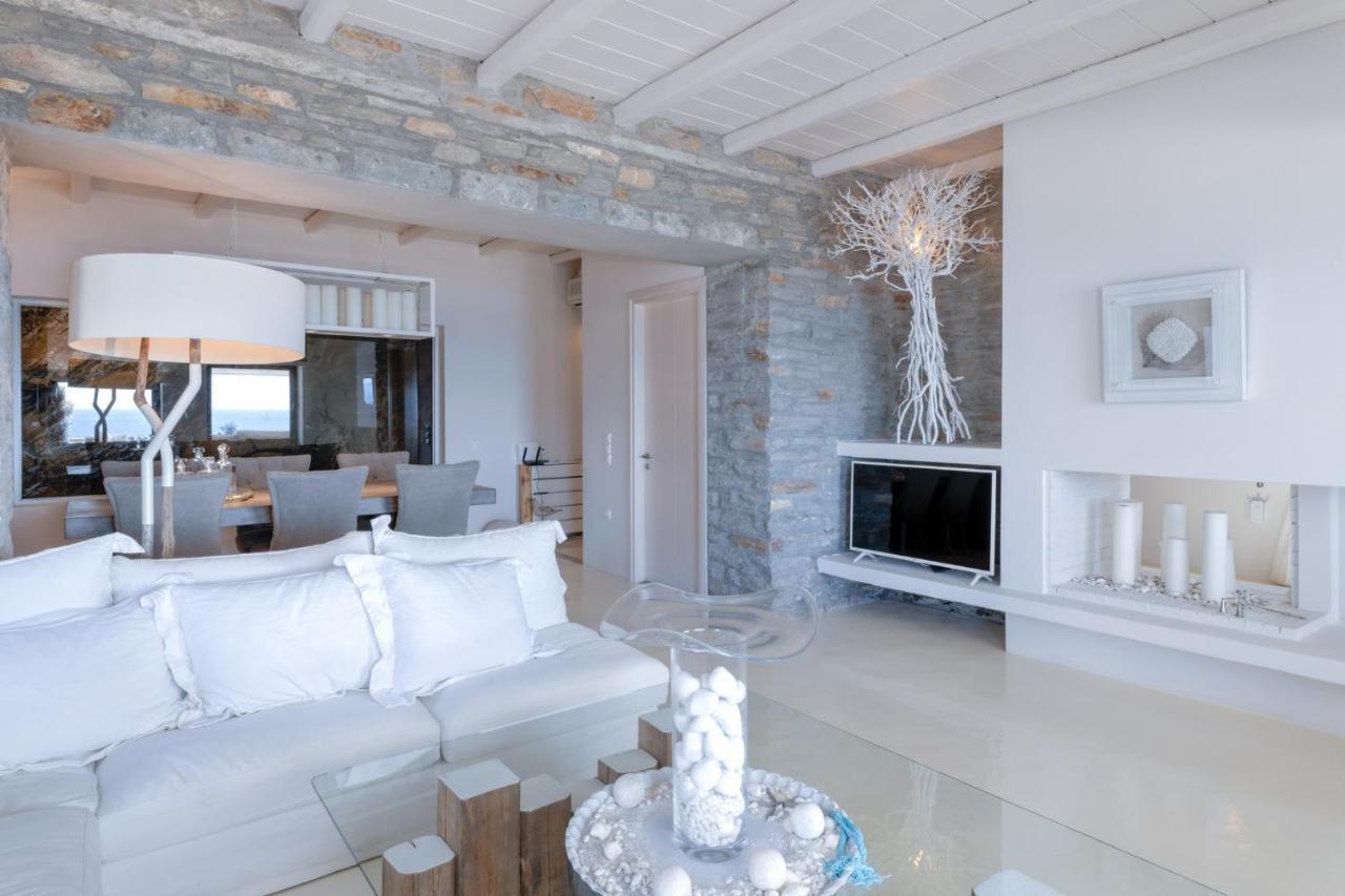 Waterfront With A Swimming Pool, Sea View And Direct Access To The Sea Melissaki