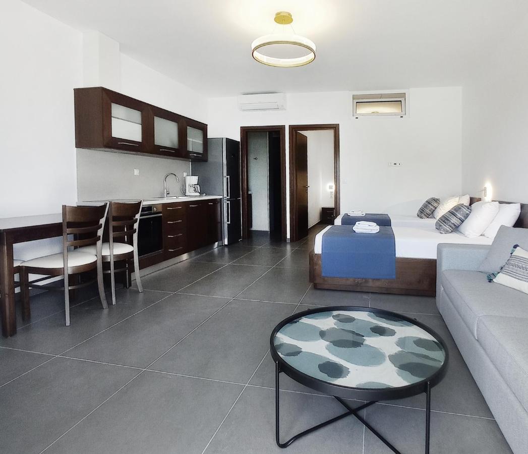 Long Apartment *
