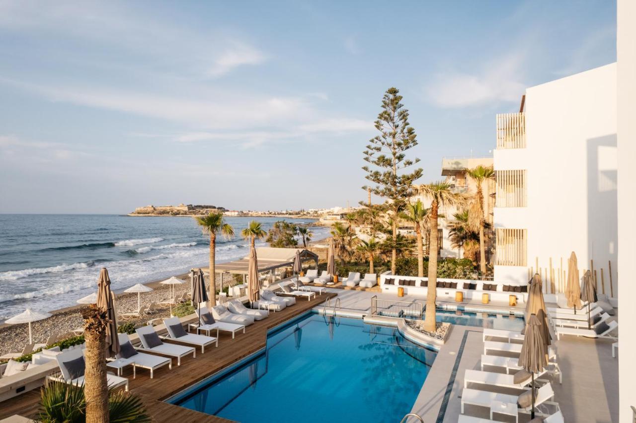 Petradi Lounge Hotel