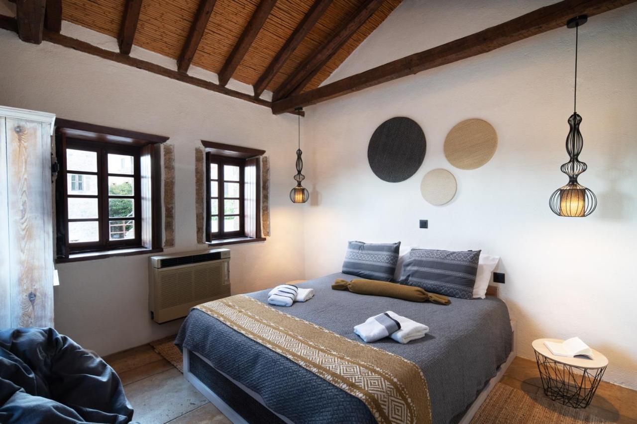 Menexes * Monemvasia