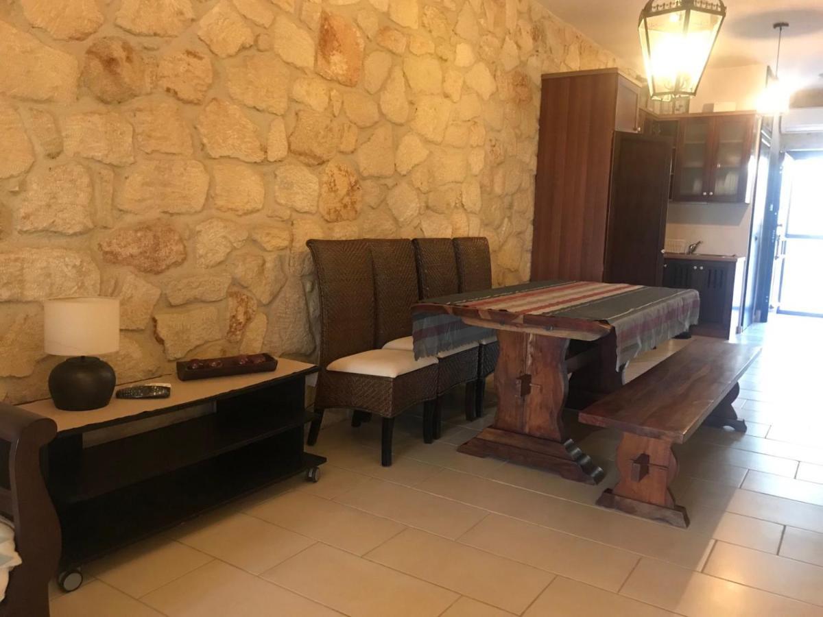Valia Suite, Stone House *