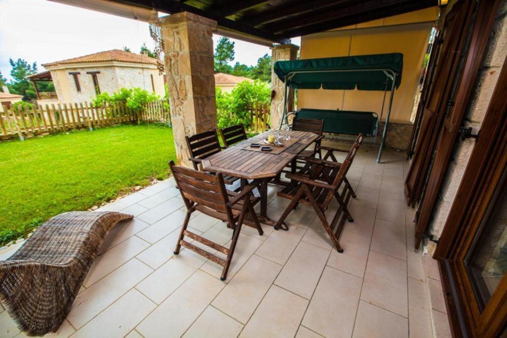Valia Suite, Stone House