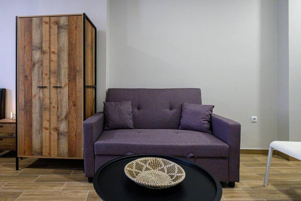 Stylish Urban Haven Apartment Kalamata
