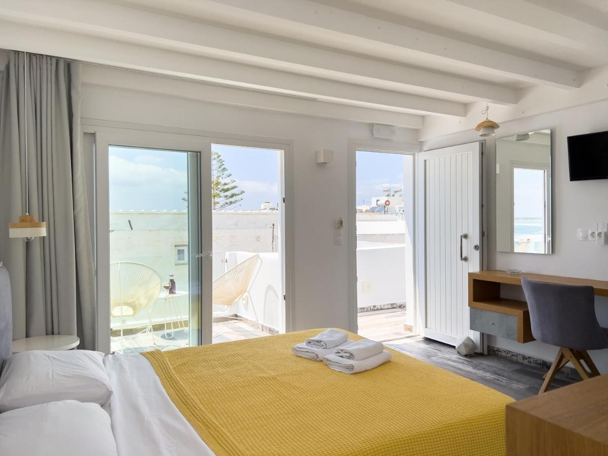 George * Naxos City
